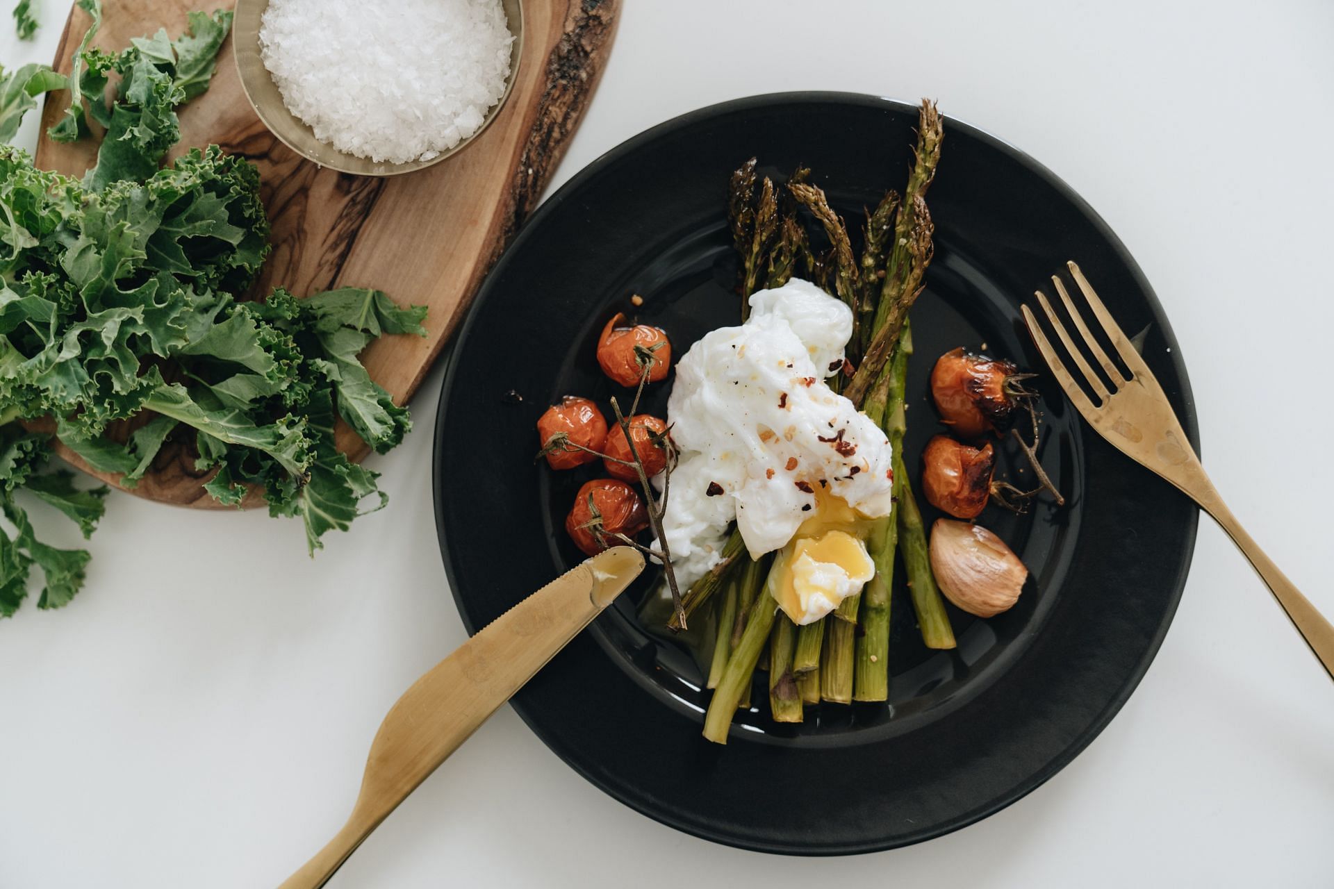 17-day diet (Image via Pexels/Alleksana)